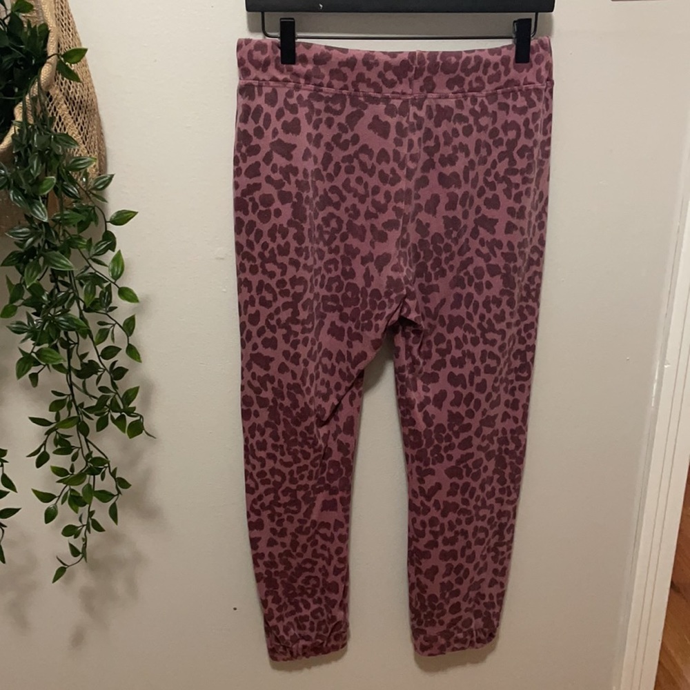 Sundry Leopard Ruched Cuff Sweatpants - Picture 4 of 6